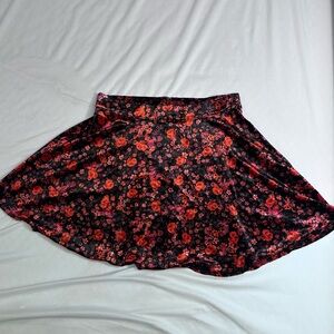 Mi Ami, L, red and purple floral, crushed velvet, skater skirt